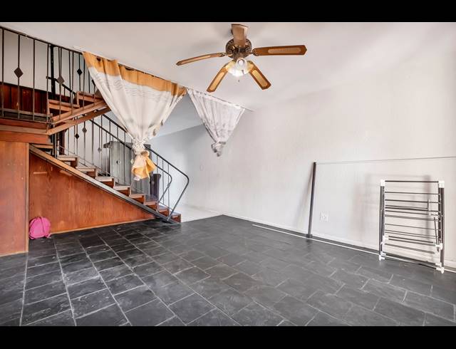 2 BEDROOM APARTMENT FOR SALE IN WINDSOR EAST